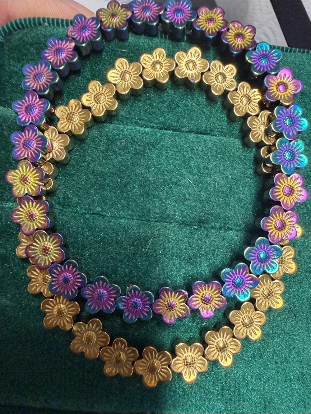 Pyrite Floral Flower bracelet 2Set Multicolor & Gold Like New